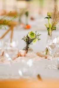 Mariage Printanier Ck traiteur chateau du deffray Labo sauvage fleuriste