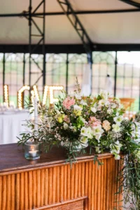 Mariage Printanier Ck traiteur chateau du deffray Labo sauvage fleuriste