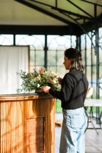 Mariage Printanier Ck traiteur chateau du deffray Labo sauvage fleuriste