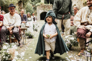 Labo sauvage Fleuriste mariage Casson Nantes mariage cérémonie allée centrale