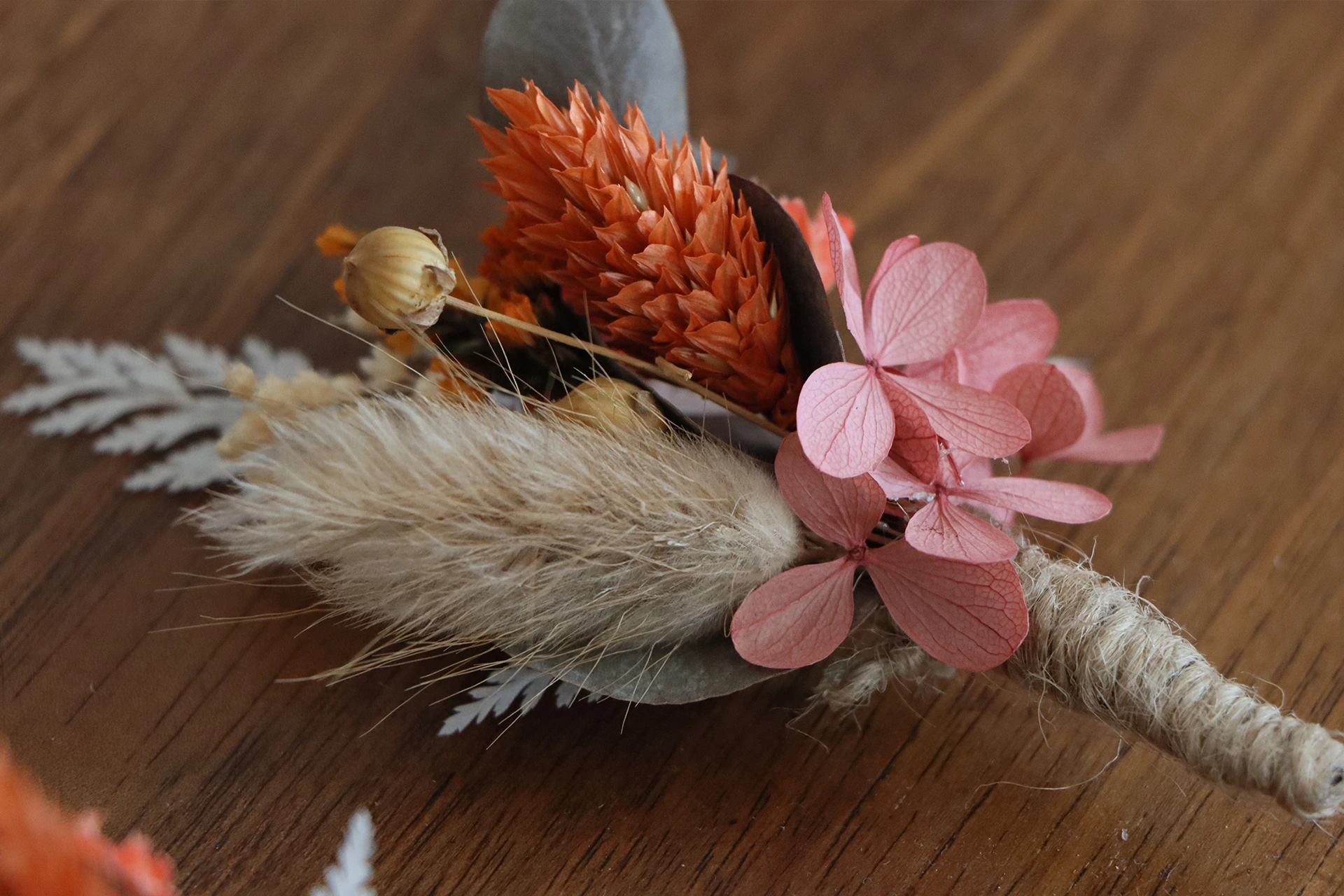 Labo sauvage Fleuriste mariage Casson Nantes mariage boutonnière