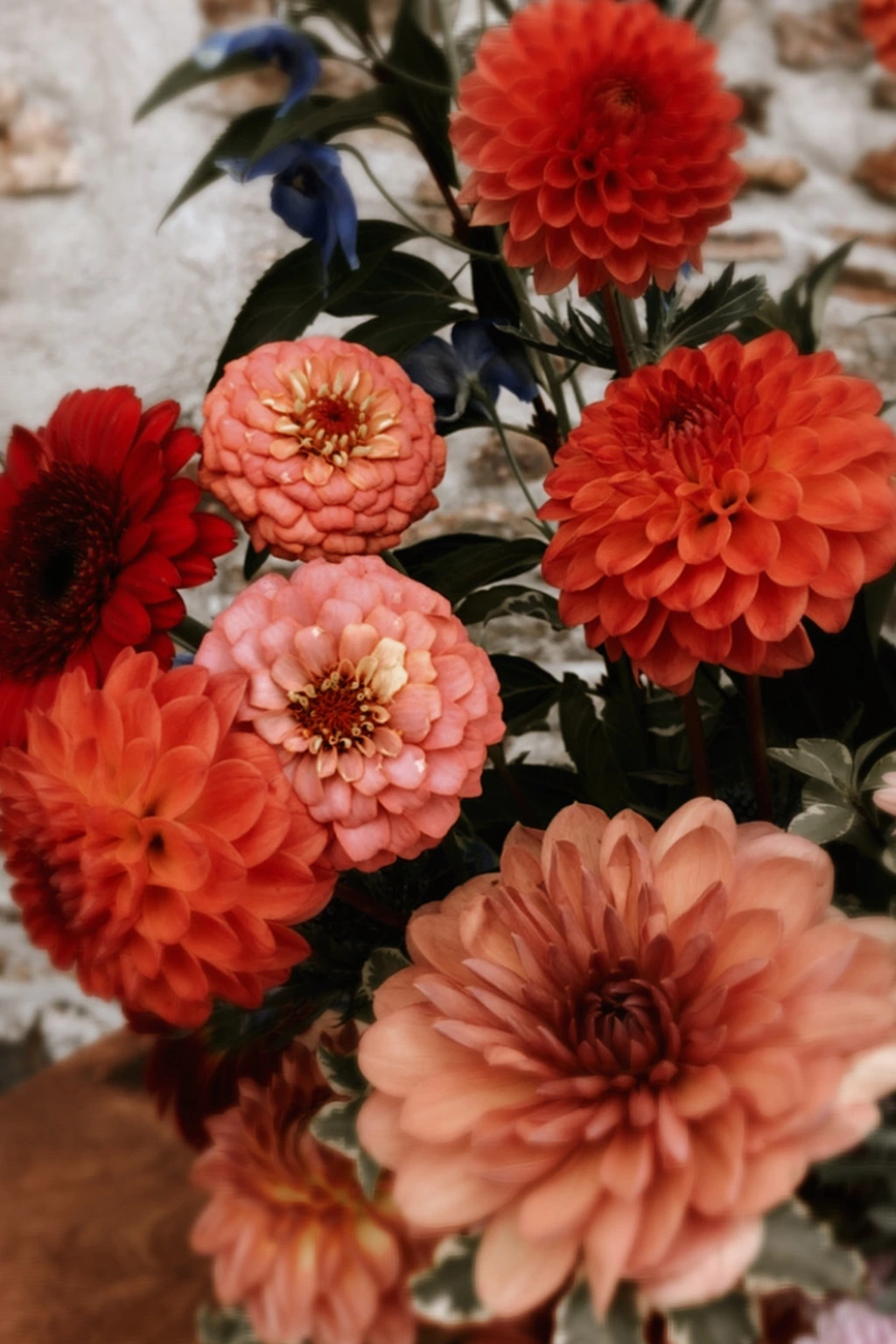 Labo Sauvage fleuriste mariage nantes casson mariage fleurs colorées Domaine du Thiamey à Fay de Bretagne (44)