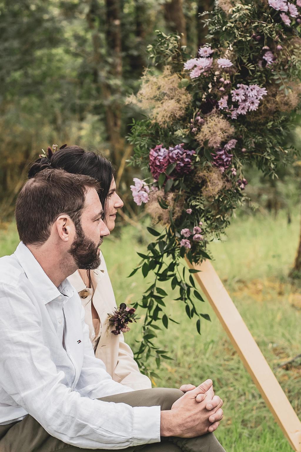 Atelier Labo Sauvage fleuriste mariage fleurs fraiche Nantes Nort-sur-Erdre Casson Mariage simplicité teintes bordeaux