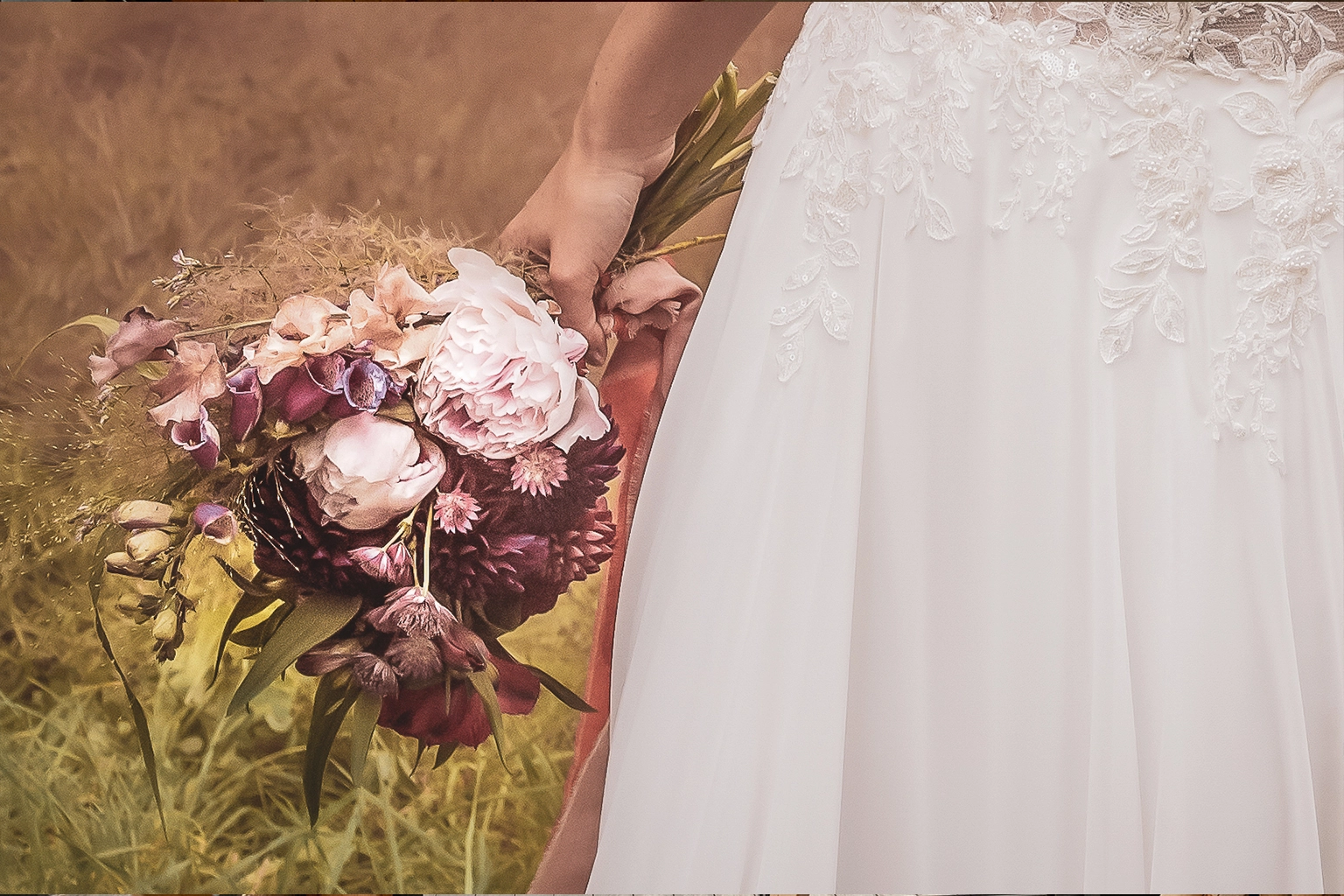 Atelier Labo Sauvage fleuriste mariage fleurs fraiche Nantes Nort-sur-Erdre Casson Mariage simplicité teintes bordeaux